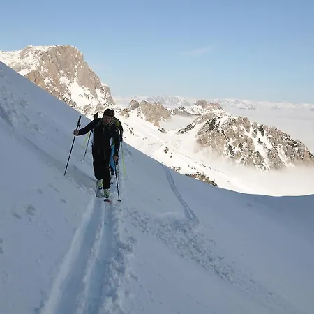 Solle Wulfenia Hutte *